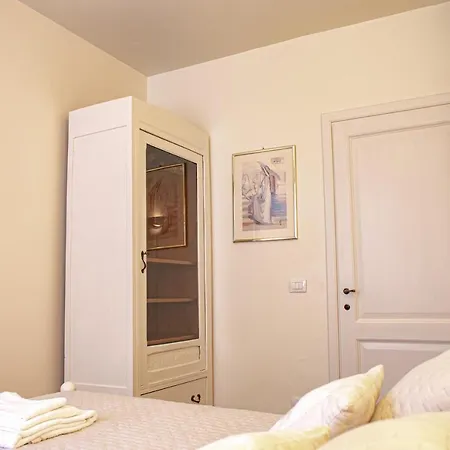 Apartment Casa Velia 78mq A 30 Metri Dal Mare Di